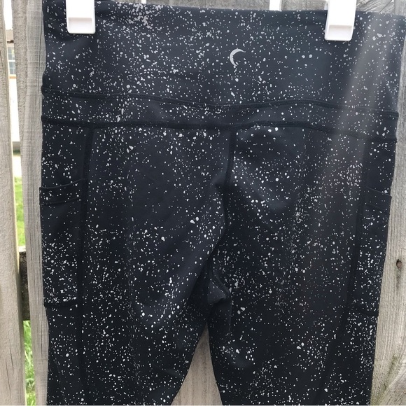 Zyia Galaxy Reflections Leggings - Picture 3 of 9
